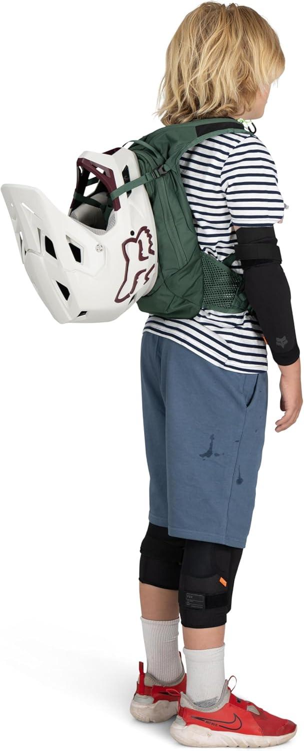 imageOsprey Raptor Jr Boys Mountain Biking Backpack with Hydraulics Reservoir Tundra Green